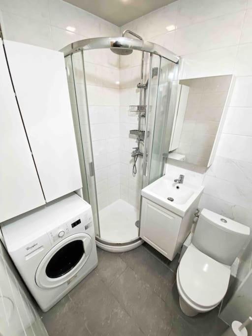 Hidden Gem In 10min Everywhere Apartment *